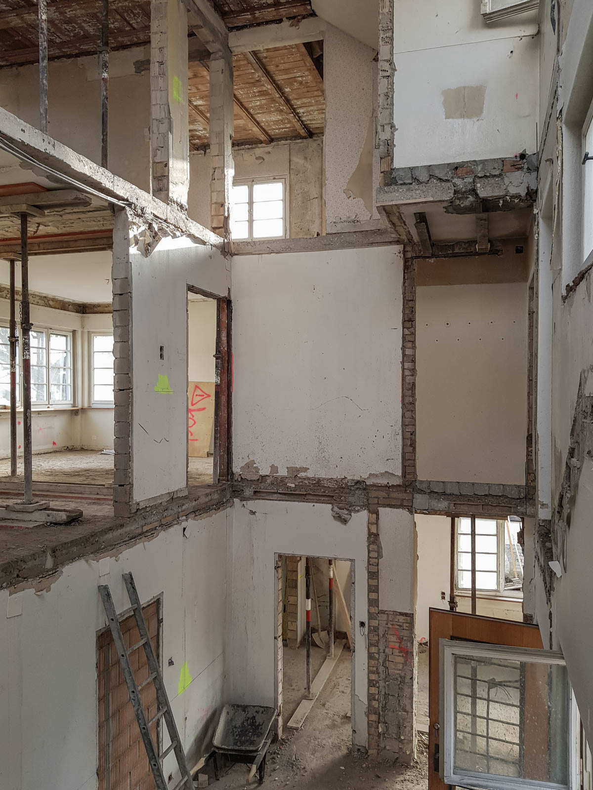 849_02_Bauprozess_Zweifamilienhaus_Burgdorf_WEB__5_.jpg